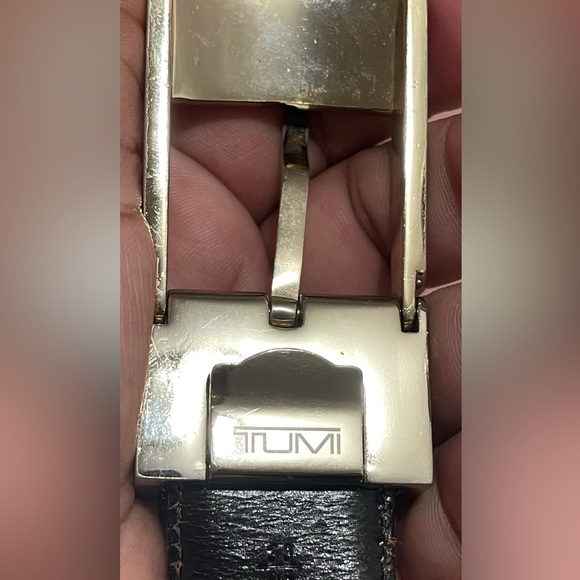 Tumi  38 leather belt - Picture 3 of 6